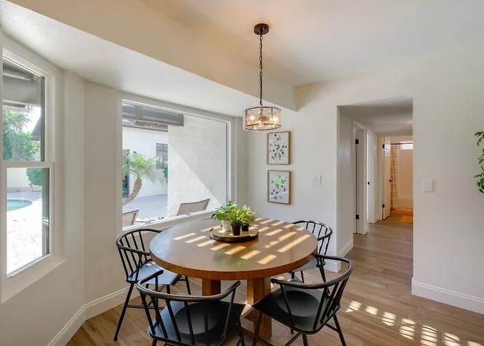 Heated Pool, Game Room: Family In Tempe! Holiday home *