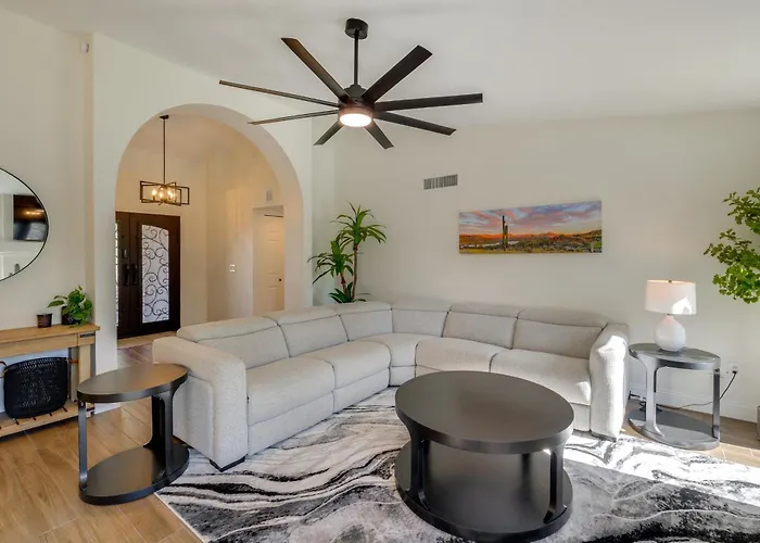 Heated Pool, Game Room: Family In Tempe! Holiday home *