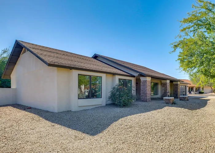 Heated Pool, Game Room: Family In Tempe! Holiday home *
